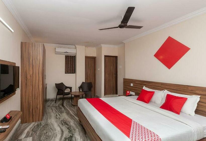اتاق کلاسیک سه تخته, Flagship Hotel Raj Meridian