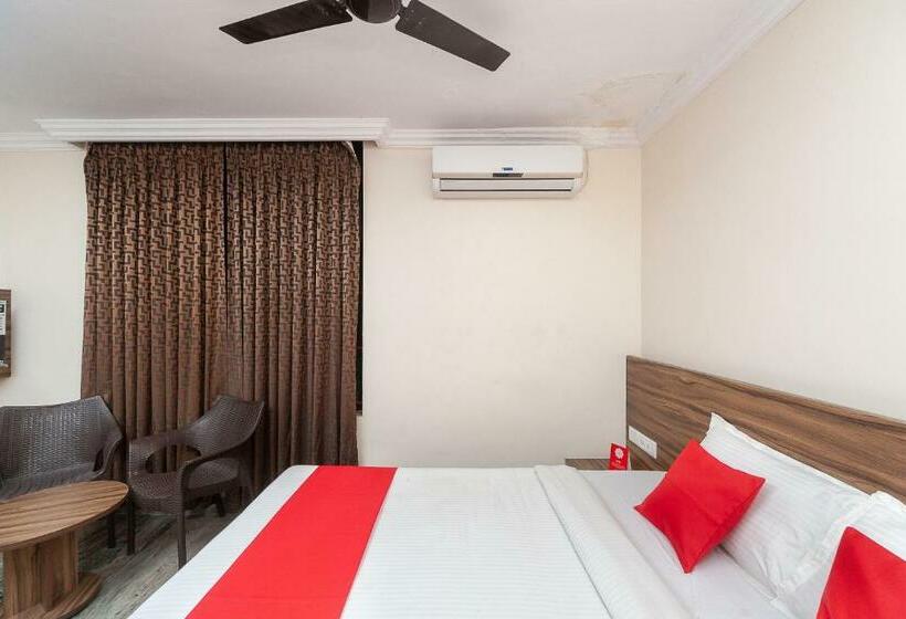 اتاق کلاسیک سه تخته, Flagship Hotel Raj Meridian