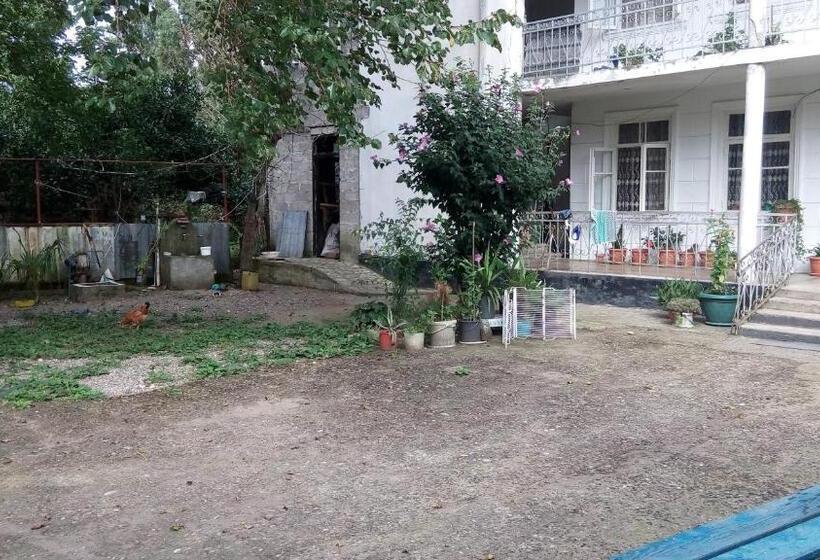 خانه 2 خوابه, Guest House Pirvelwodebuli