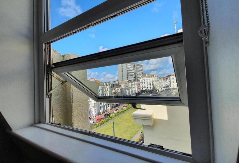 Номер Стандарт Вид на Сад, A Room With A View