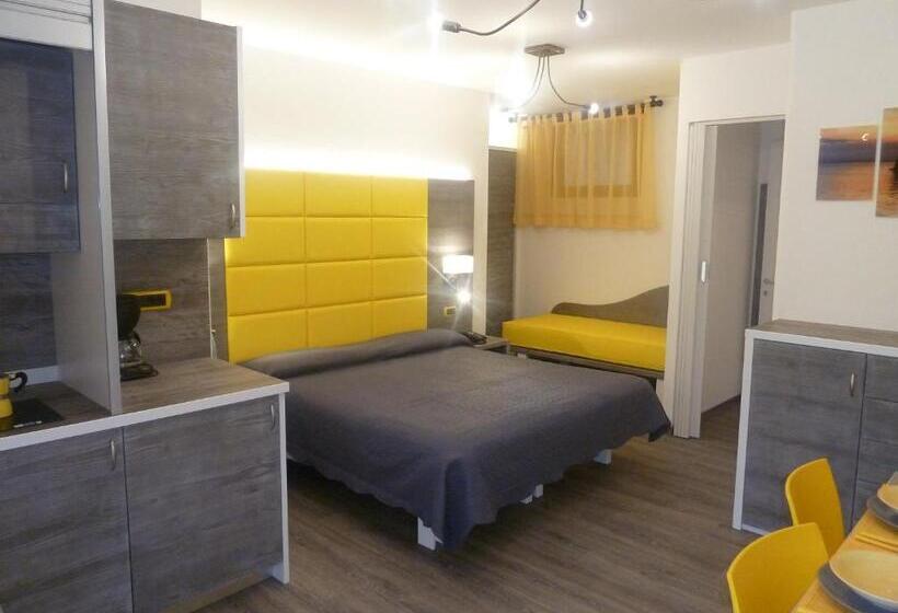 스탠다드 스튜디오, Albergo Casa Este