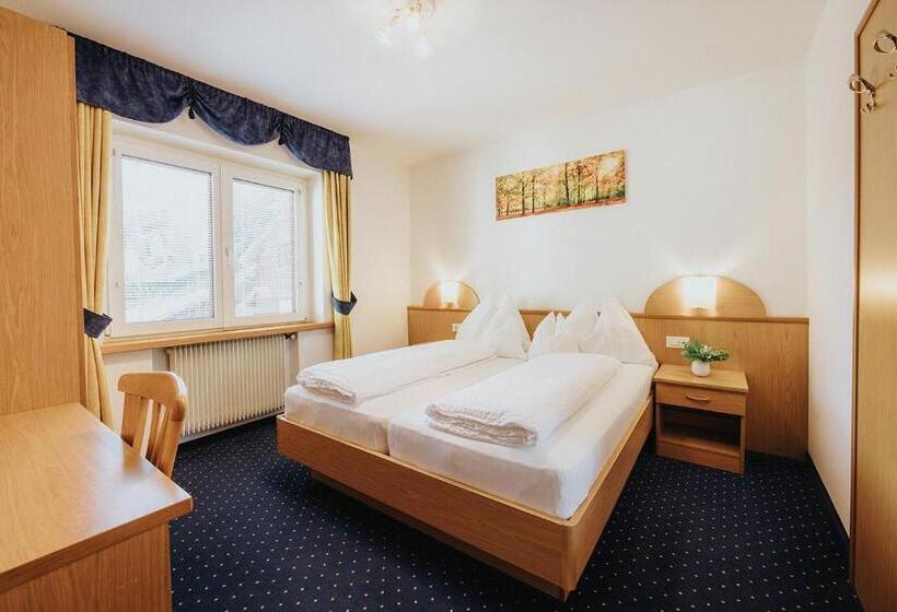 Quarto Estandar, Bischofhof   Bistro Jasmin