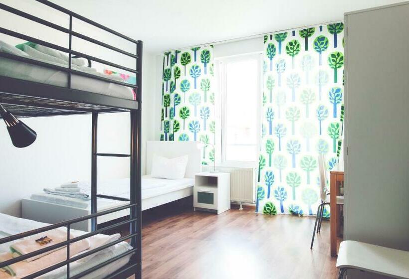 Economy Triple Room, Stayinn Hostel Und Gastehaus