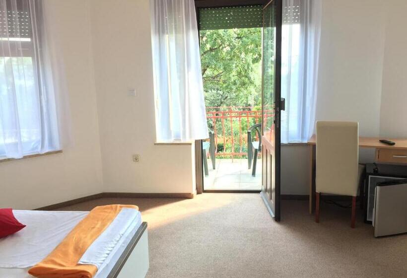 Triple Room Sea View, Ruža