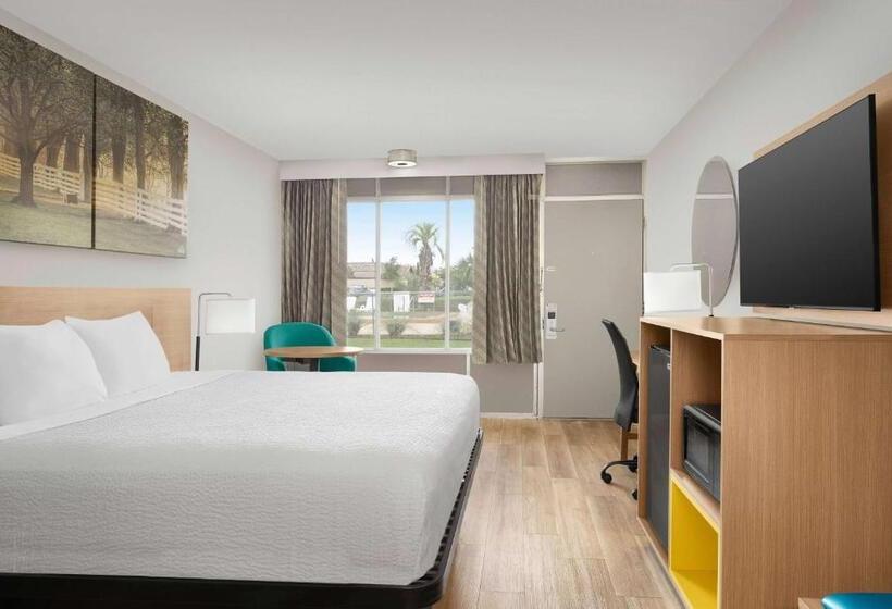 스탠다드 룸 킹사이즈 침대, Days Inn By Wyndham Lake City I75