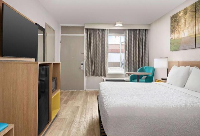 장애인을 위한 킹사이즈 침대 스탠다드 룸, Days Inn By Wyndham Lake City I75