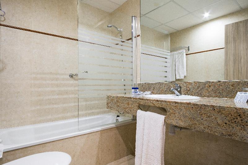 디럭스 4인 룸, Summit Suítes Hotel Cachoeira Paulista