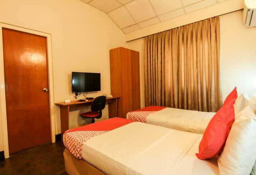标准间, Tropic Inn