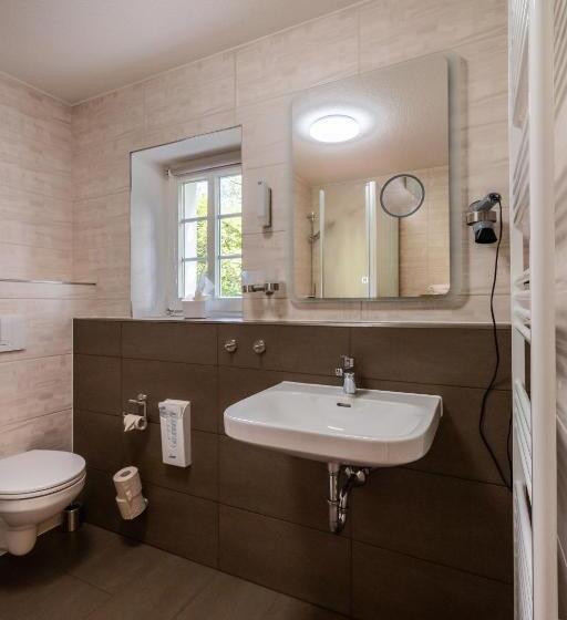 Семейный Номер Вид на Сад, Romantik Hotel Zum Lindengarten