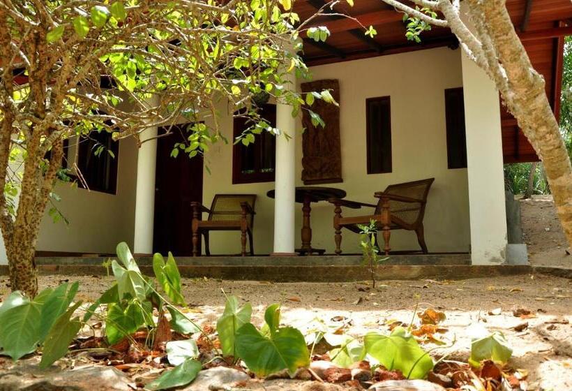 샬레, The Waves Beach Chalets