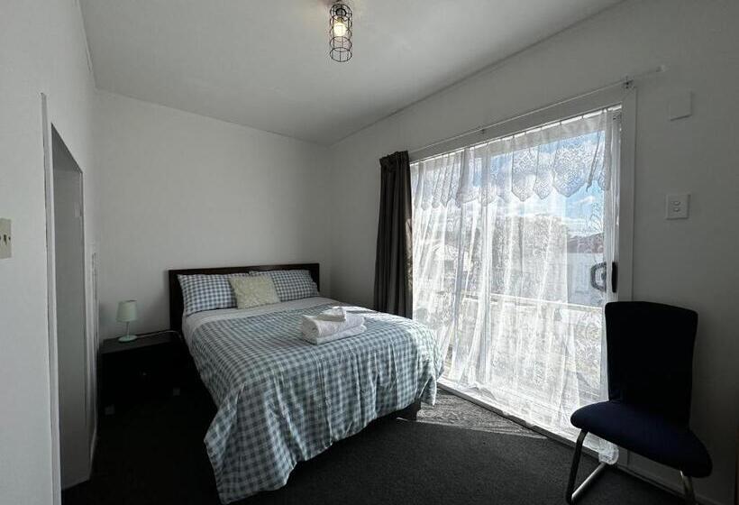 اتاق استاندارد, Rainbow Motel & Guest House