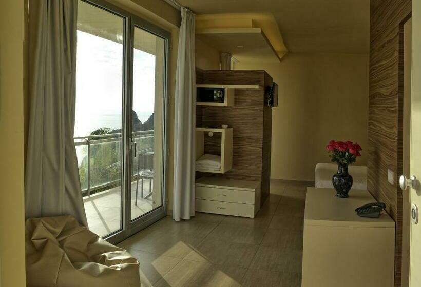 Номер Deluxe Вид на Море, Blue Bay Resort