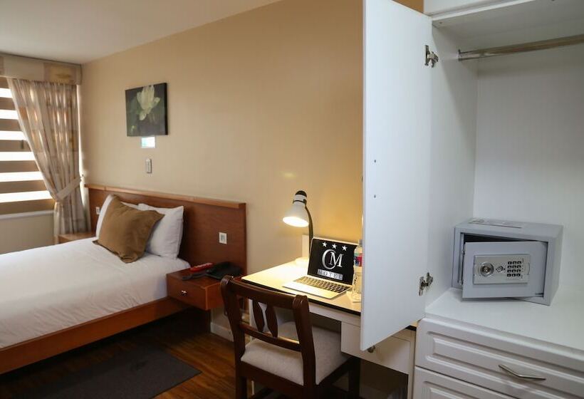 Quarto Comfort, Carolina Montecarlo