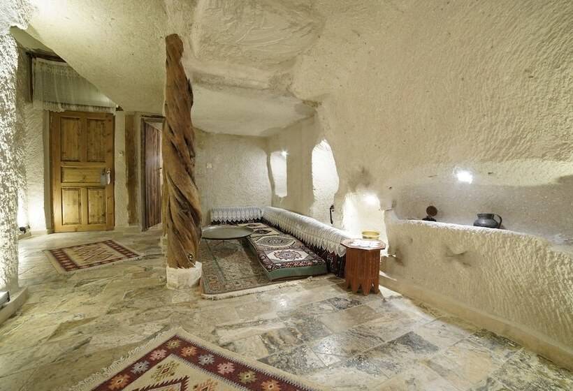 스탠다드 룸, Melek Cave