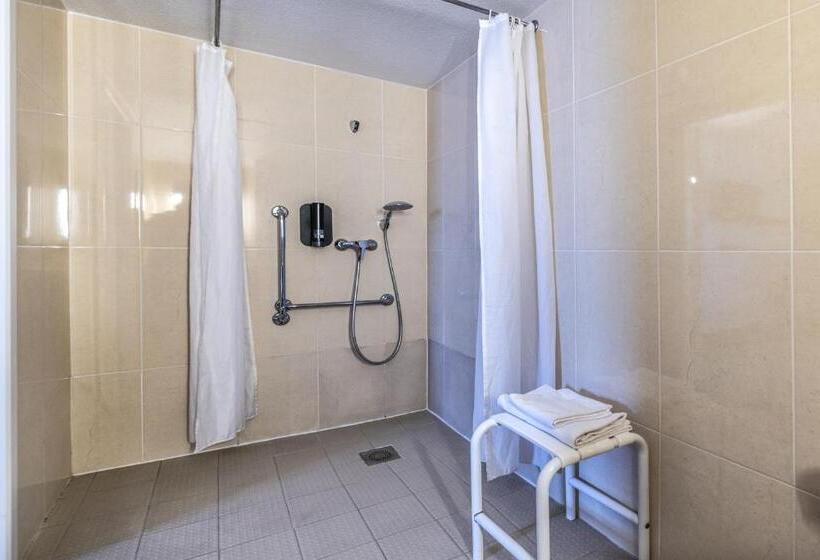 Номер Стандарт Адаптированный для Инвалидов, B&b Hotel Perpignan Sud Porte D Espagne