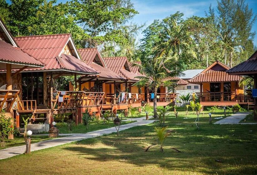 패밀리 방갈로, Lanta Pearl Beach Resort