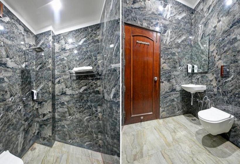 三人经典房间, Legend International   Near New Delhi Railway Station