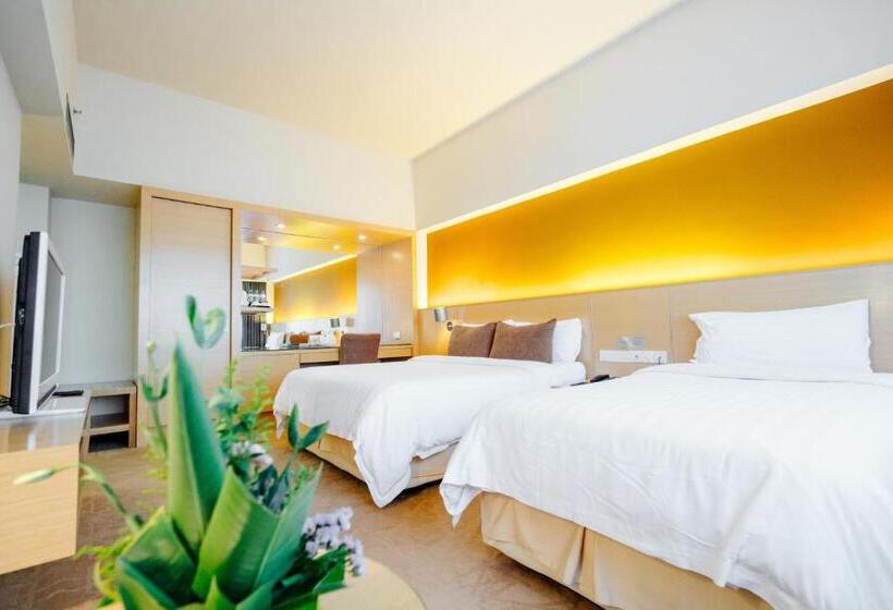 Quarto Familiar Deluxe, Raia Hotel Kota Kinabalu