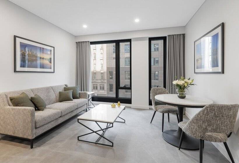 스탠다드 스튜디오, Meriton Suites Melbourne