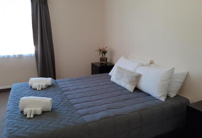 شقة غرفتين, Golden Bay Motel