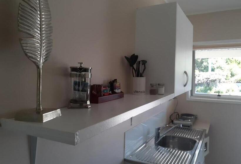 شقة 3 غرف, Golden Bay Motel