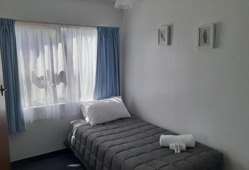 Апартаменты 2 Спальни, Golden Bay Motel