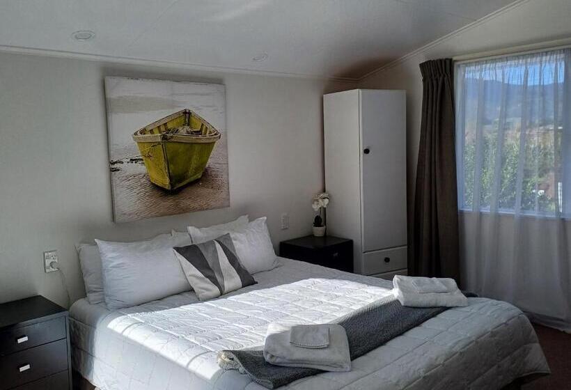 شقة 3 غرف, Golden Bay Motel
