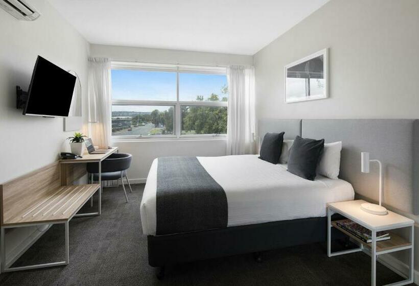 Студия Стандарт, Quest Mawson Lakes