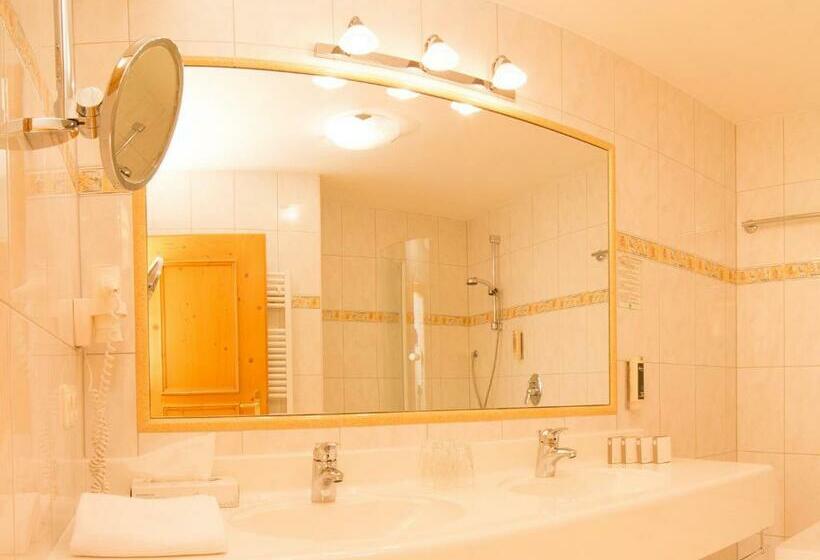 Номер Deluxe, Alpenhotel Tirolerhof