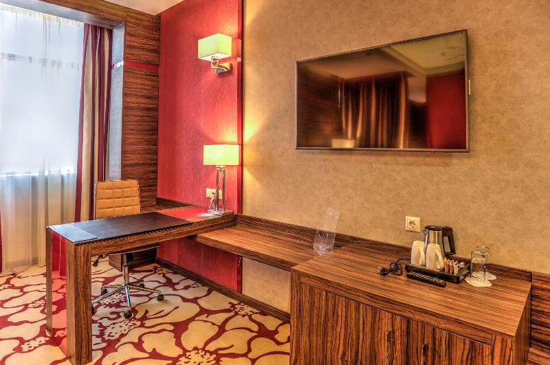이그제큐티브 룸 킹사이즈 침대, Holiday Inn Plovdiv, An Ihg