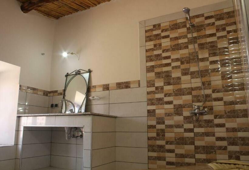 غرفة قياسية فردية, Riad Amodou