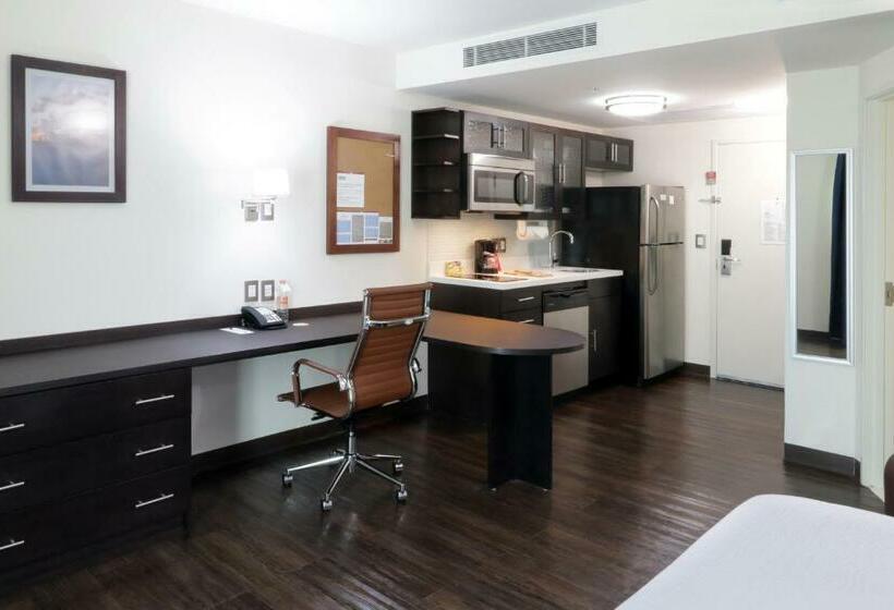 Номер Стандарт, Candlewood Suites   Queretaro Juriquilla, An Ihg