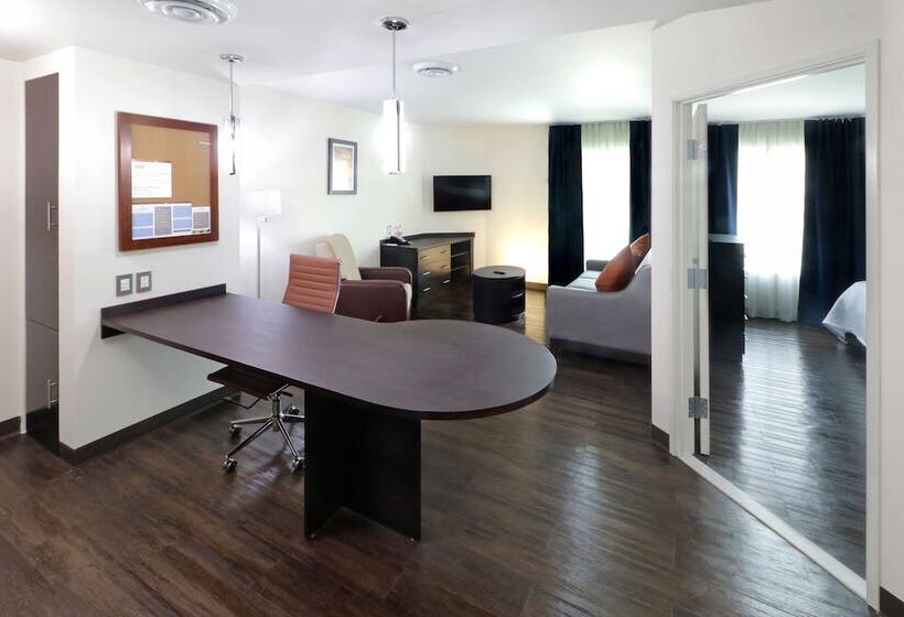 Люкс, Candlewood Suites   Queretaro Juriquilla, An Ihg