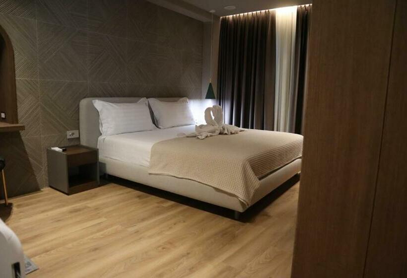 带大床的豪华间, Hani I Gjelit Hotel, Korce