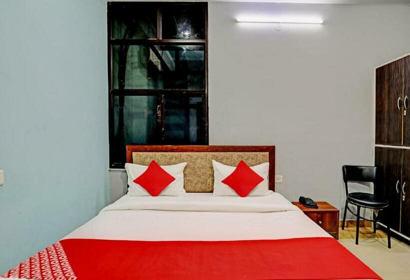 Трехместный Номер Классика, Oyo Flagship Hotel Wan Palace