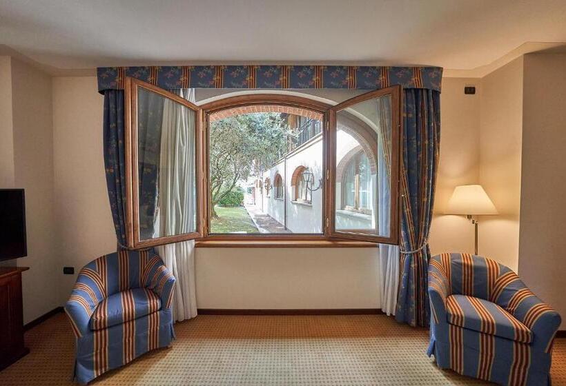 اتاق خانوادگی, Relais Santo Stefano