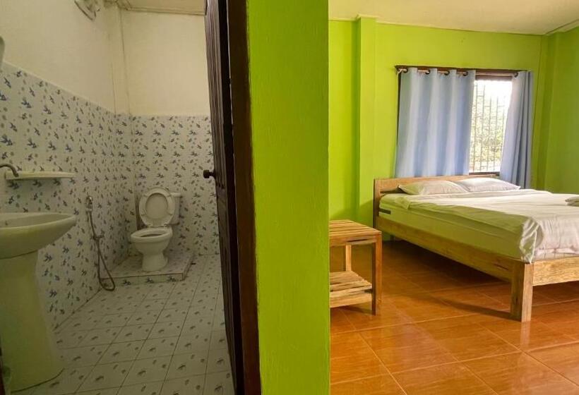 Quarto Estandar, Sokxay Guerthouse