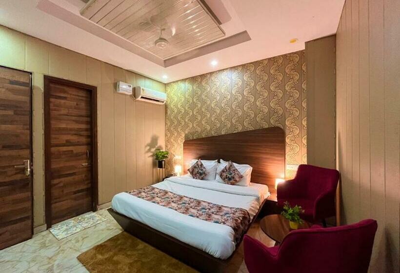 디럭스 룸, The Pearl Grand, Top Rated & Most Awarded Property In Chandigarh