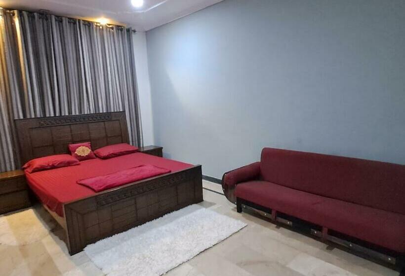 豪华三人间, Islamabad Transit Guest House