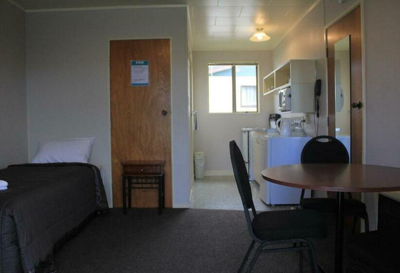 Апартаменты 1 Спальня, Coronation Court Motel