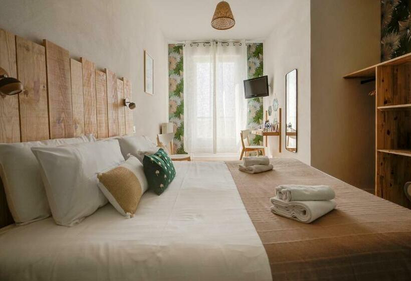 Номер Стандарт Вид на Море, Beach Hotel   Le Grand Chalet