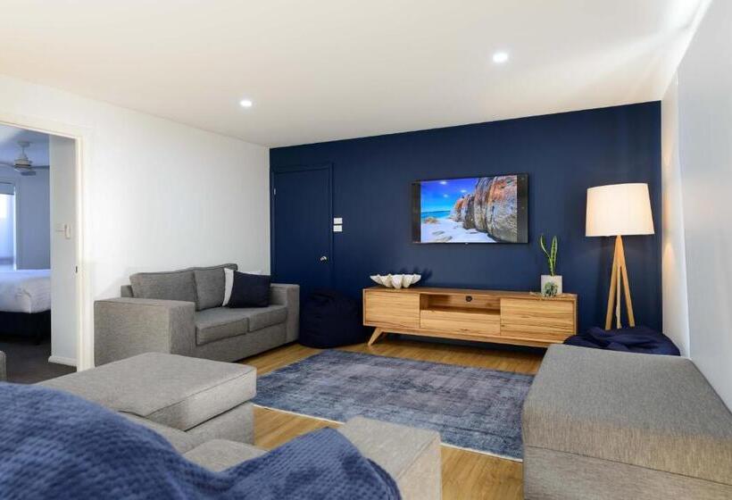 Casa 4 Quartos, Georges Bay Apartments