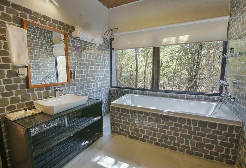 Люкс Superior, Pench Wilderness Camp Resort
