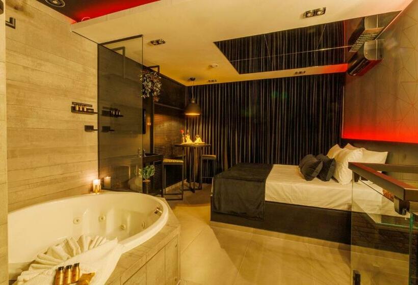 Люкс с гидромассажем, Medieval Motel Spa