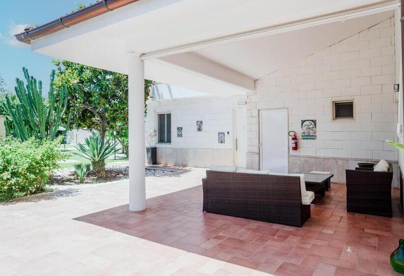 اتاق استاندارد با چشم‌انداز باغ, Pietramare Luxury Suites By Rentbeat