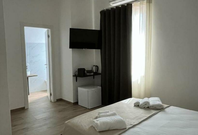 اتاق استاندارد با چشم‌انداز باغ, Pietramare Luxury Suites By Rentbeat