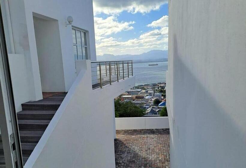 سوییت, Ana S Place Apartments