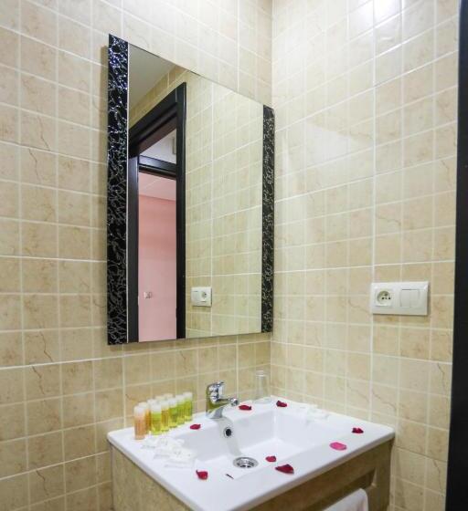 Standard-huone, Suite Martil