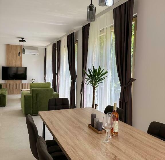 آپارتمان 1 خوابه با چشم‌انداز باغ, Vertmont Apartments