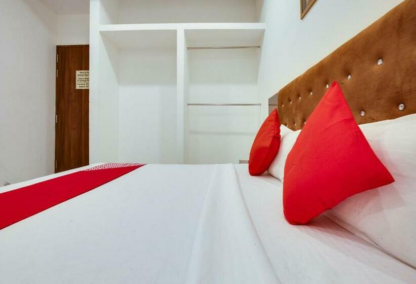 Трехместный Номер Классика, Flagship Hotel Cozy Comfort